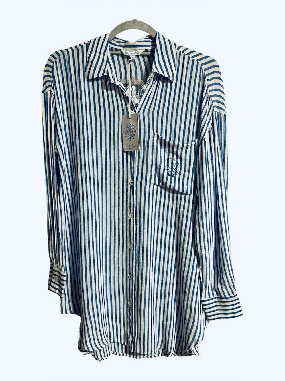 blue island Blue and White Vertical Stripe Casual Button-Down Shirt Medium NWT